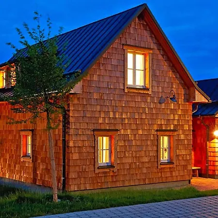 Holiday Homes, 別荘